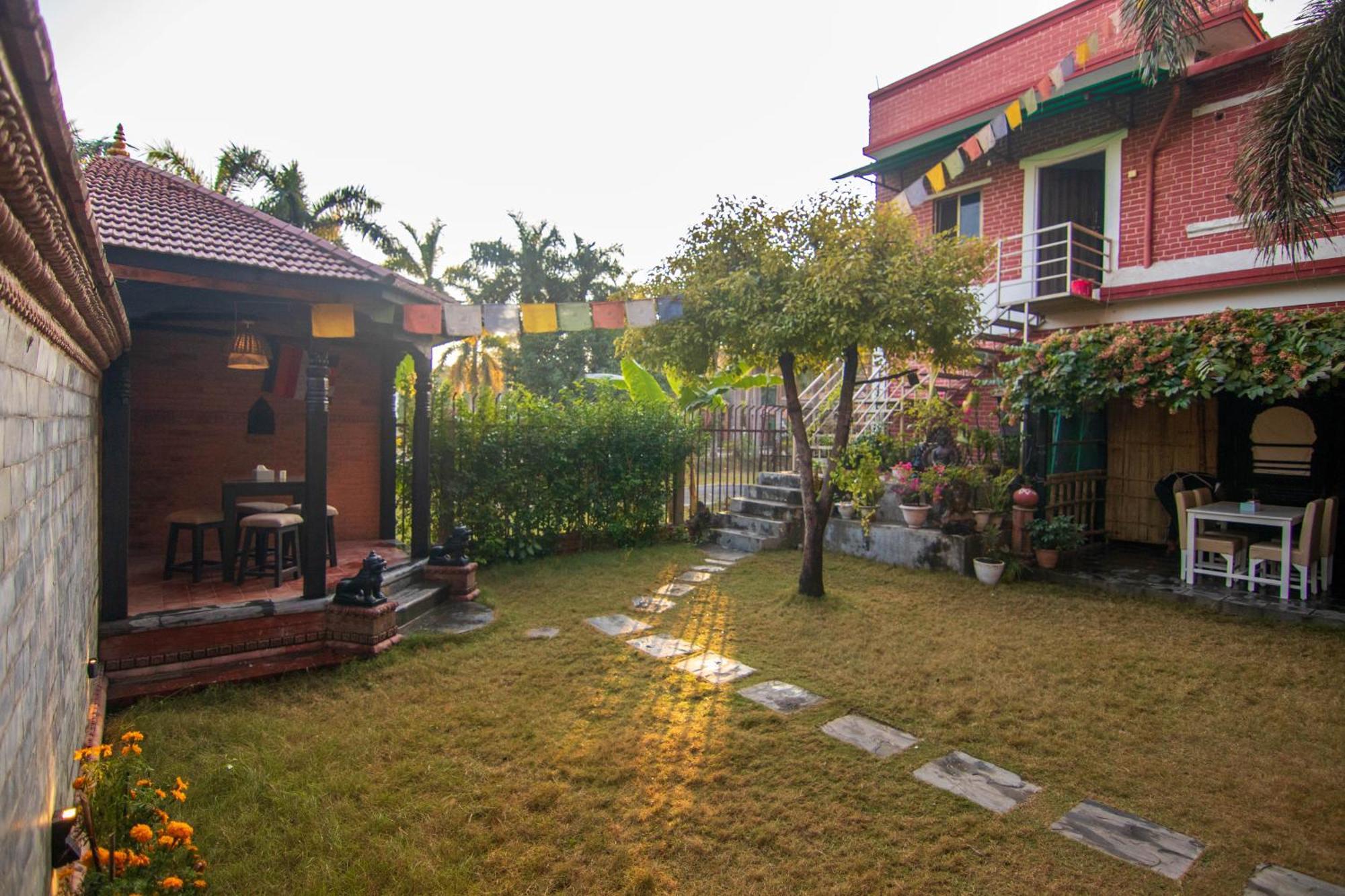 Hotel Ananda Inn Rummindei Exterior foto